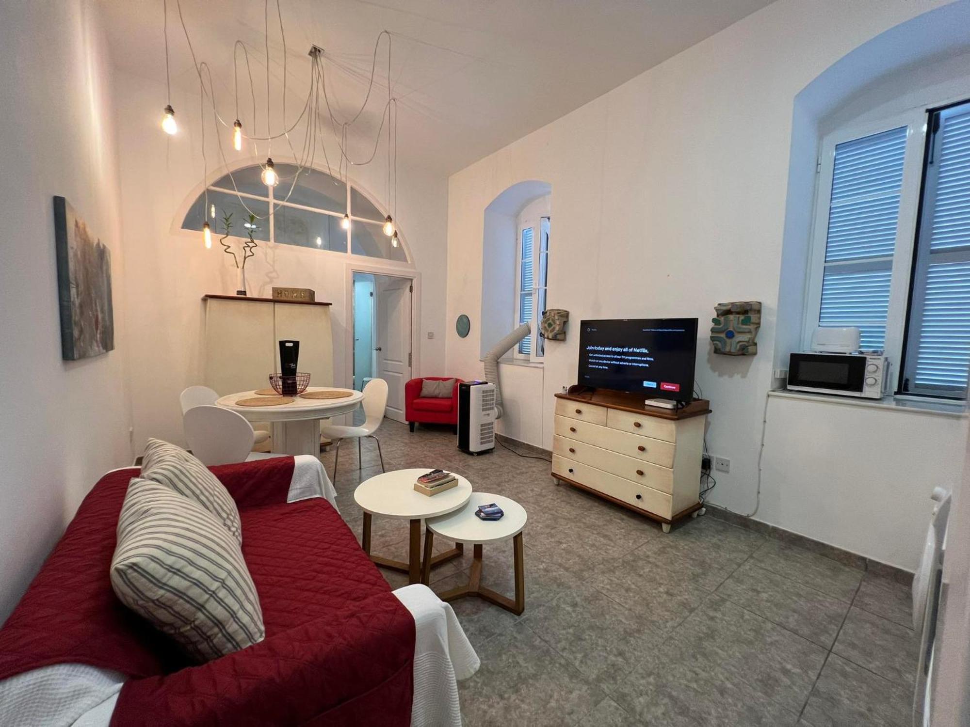 Budget-Friendly 1Br In The City Center Гибралтар Екстериор снимка